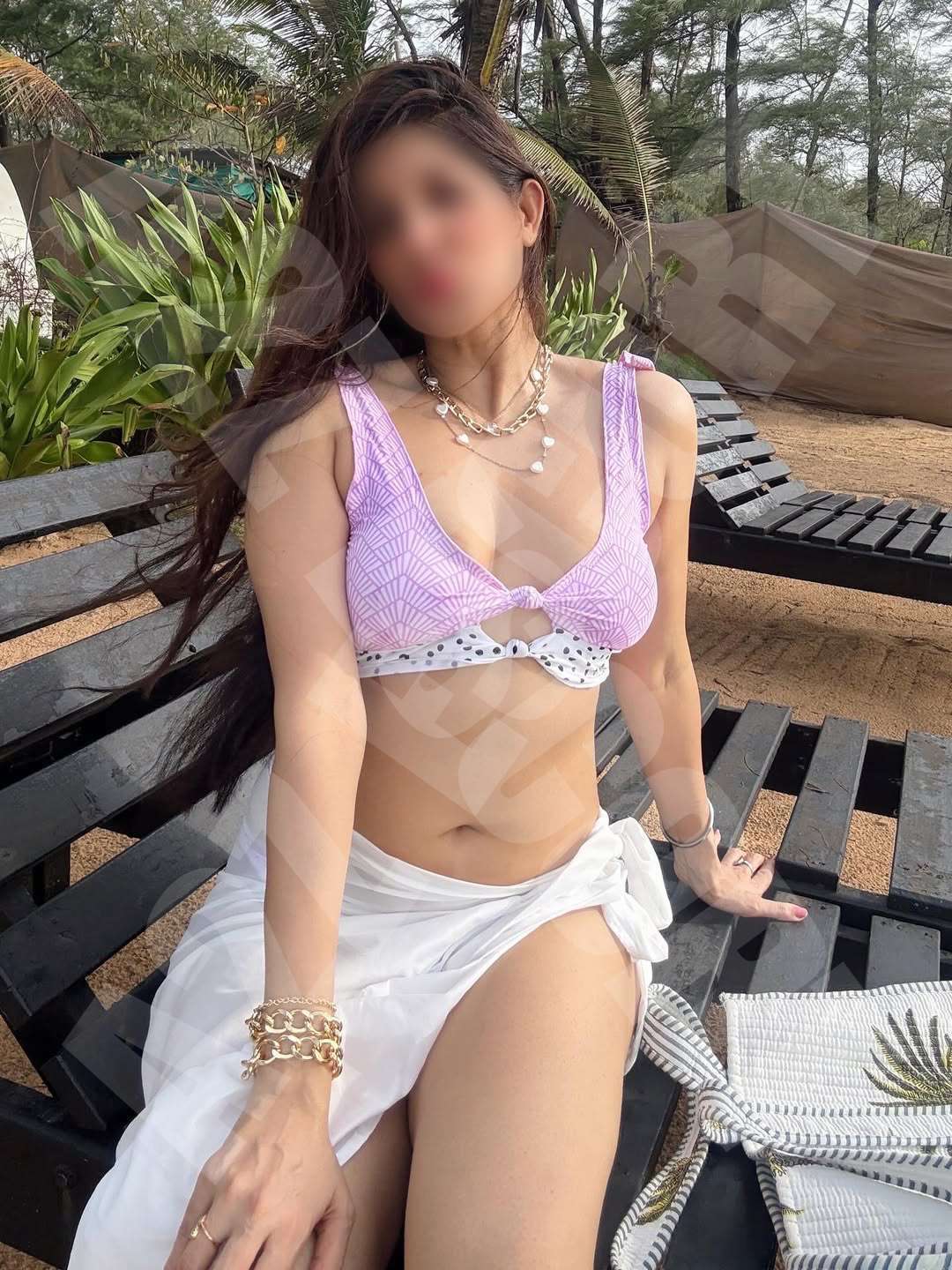 call girls in Tapovan with stunning companions, playful brunette Call Girl in Tapovan enjoying the outdoors